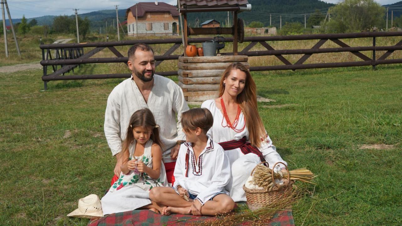 U Dvori Hotel Pidhorodci Kültér fotó