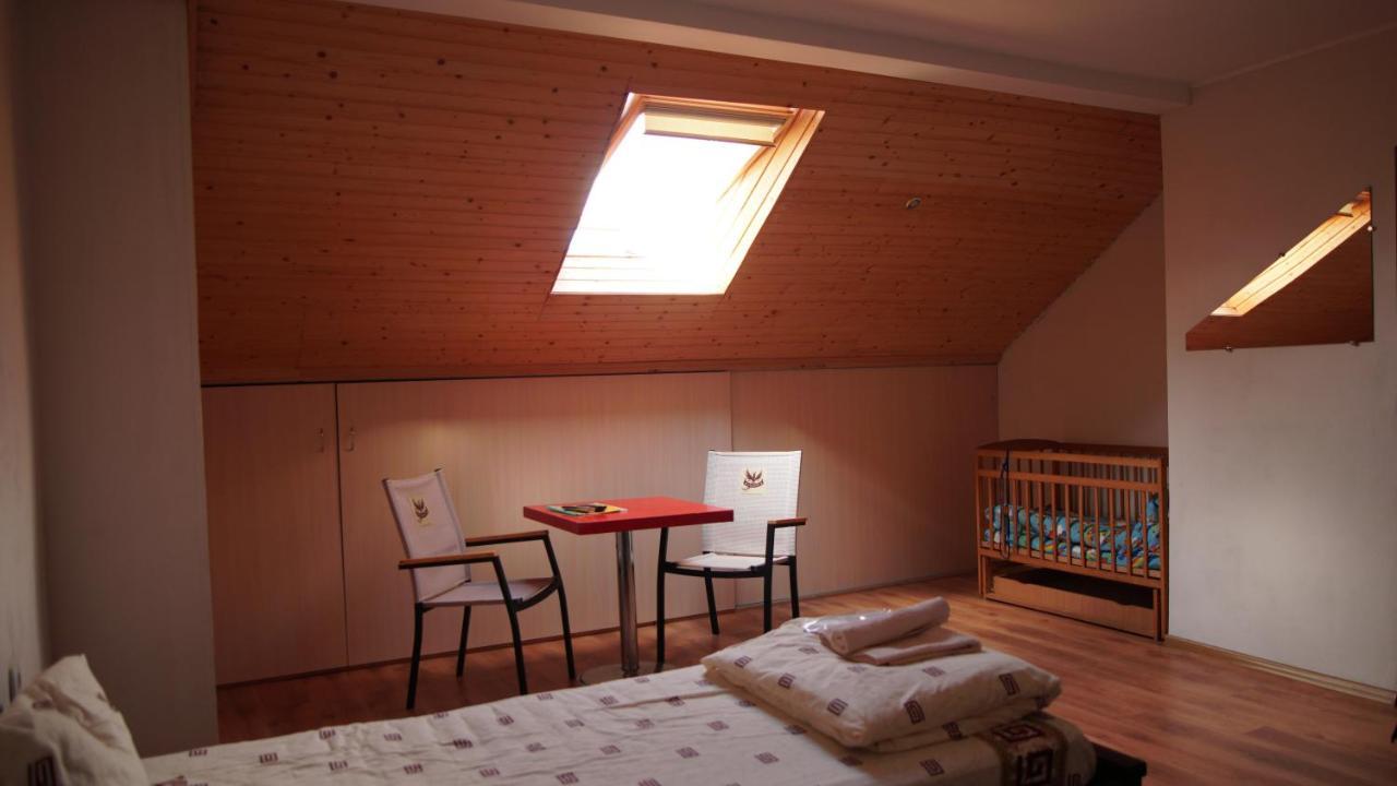 U Dvori Hotel Pidhorodci Kültér fotó
